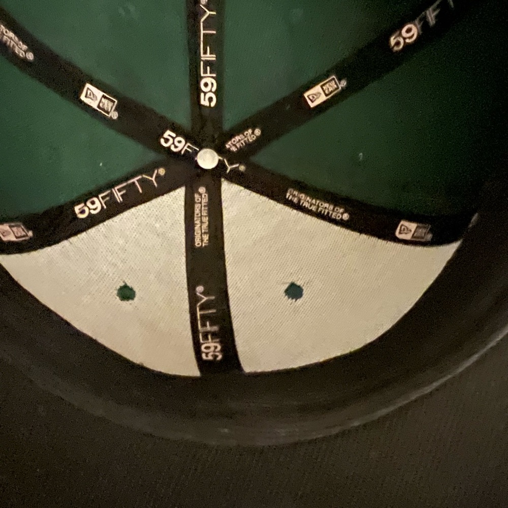 Eagles official hat - Picture 3 of 4